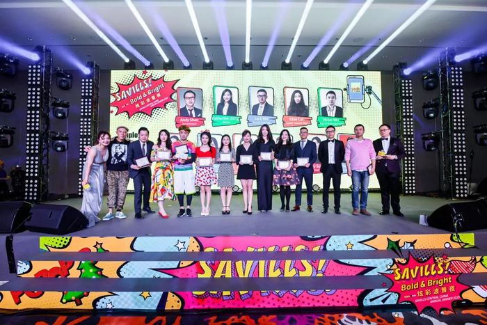 奇光異色的年會活動策劃當屬Savills最敢玩，不遺余力玩轉色彩