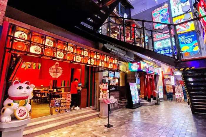 國潮風(fēng)街區(qū)展覽活動(dòng)首次換新，新版視覺打卡效果更佳｜國潮范這么閃