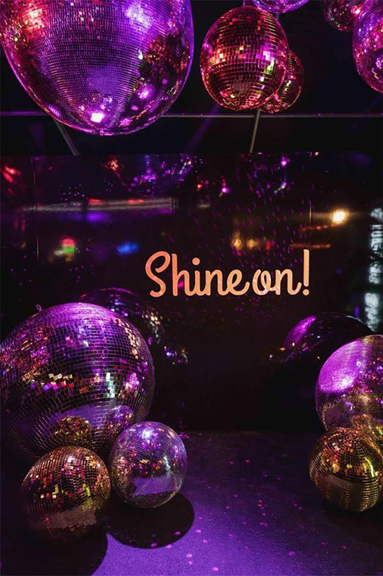 終極復古派對策劃引領(lǐng)了新一波“未來派的時髦” - 第10張 - 會展活動策劃CCASY.COM 終極復古派對策劃引領(lǐng)了新一波“未來派的時髦” - 第10張