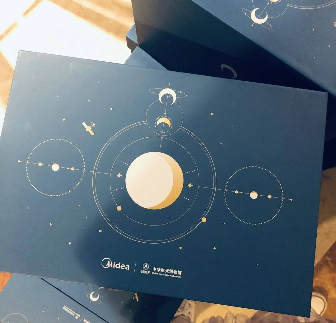 冰冷的廣寒宮快閃店溫馨得讓人快樂指數(shù)爆表 - 第5張 - 會展活動策劃CCASY.COM 冰冷的廣寒宮快閃店溫馨得讓人快樂指數(shù)爆表 - 第5張