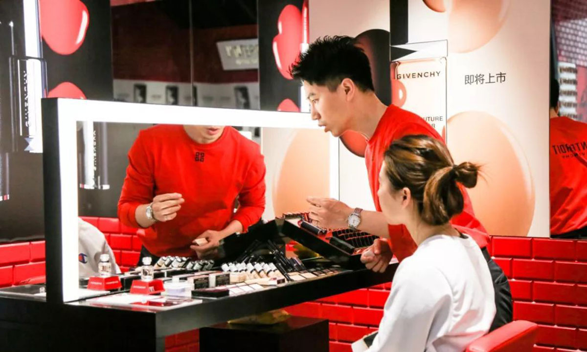 紀梵希這個美妝快閃店策劃的那是滿滿的黑科技??！