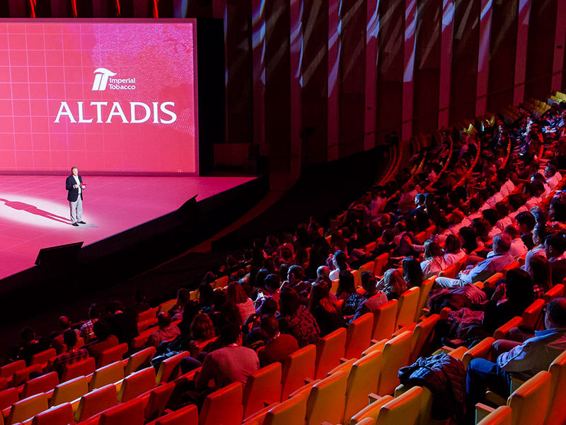 阿達(dá)迪斯(Altadis)年度會(huì)議竟然玩起了投影機(jī) - 第4張 - 會(huì)展活動(dòng)策劃CCASY.COM 阿達(dá)迪斯(Altadis)年度會(huì)議竟然玩起了投影機(jī) - 第4張