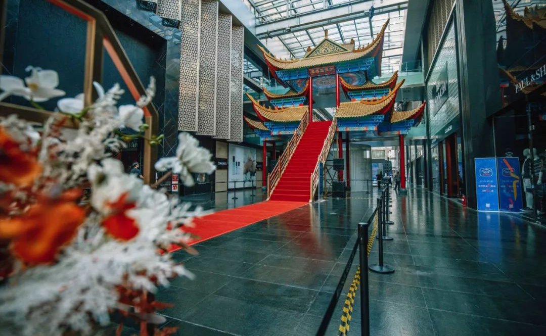 國風(fēng)時裝展覽活動策劃創(chuàng)意獻(xiàn)禮祖國七十周年，秒變絕美地標(biāo)