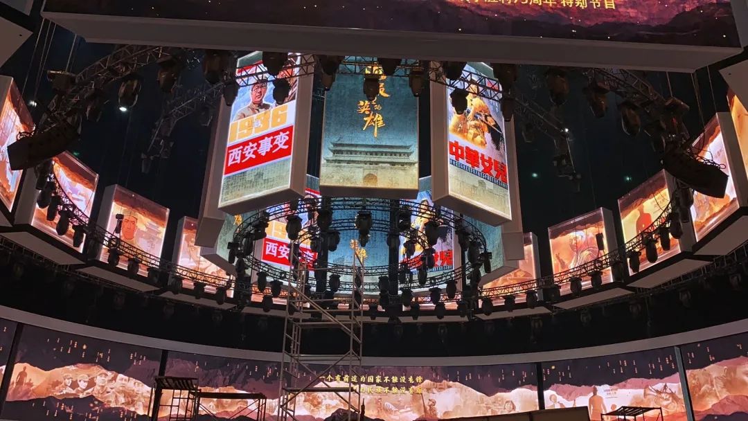 「海報里的英雄」節(jié)目活動策劃的舞美簡直就是藝術(shù)的存在，贊