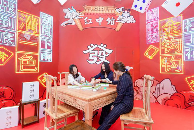 ASC青春正紅快閃活動策劃用葡萄酒擁抱了潮文化，非一般視覺！