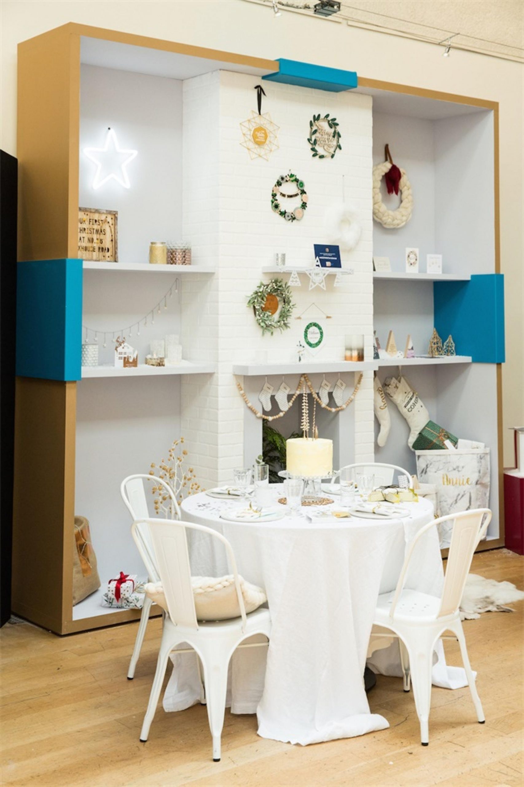 在線購(gòu)物網(wǎng)站推廣活動(dòng)策劃用一個(gè)巨型禮物盒的概念調(diào)動(dòng)客戶參與性 - 第10張 - 會(huì)展活動(dòng)策劃CCASY.COM 在線購(gòu)物網(wǎng)站推廣活動(dòng)策劃用一個(gè)巨型禮物盒的概念調(diào)動(dòng)客戶參與性 - 第10張