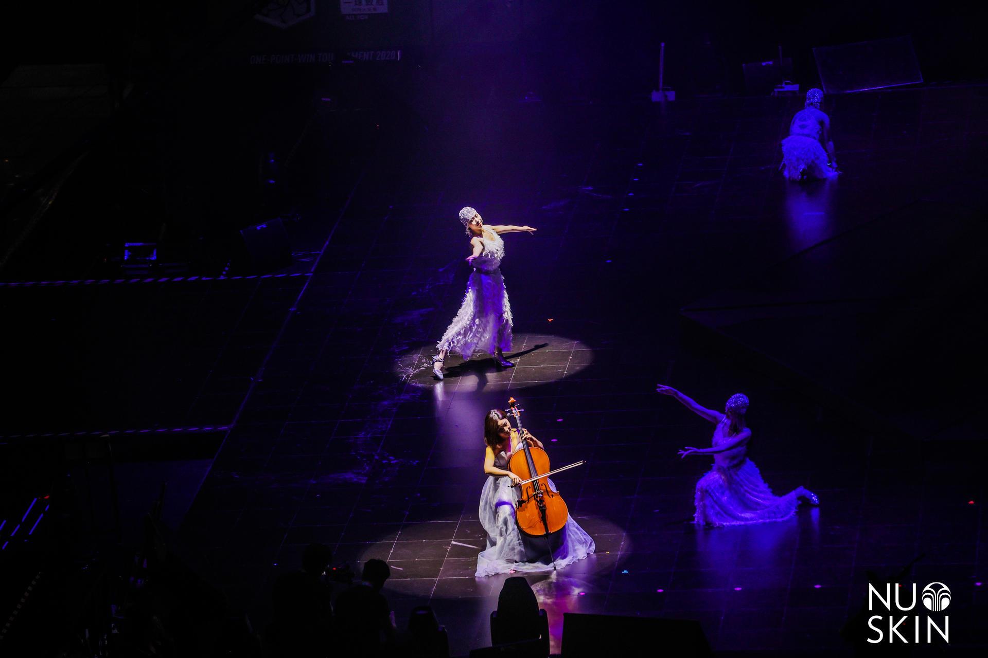 如新超級年會活動策劃以年輕人喜歡的方式點燃了全場激情 - 第63張 - 會展活動策劃CCASY.COM 如新超級年會活動策劃以年輕人喜歡的方式點燃了全場激情 - 第63張