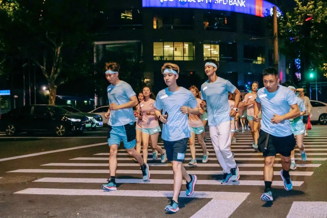 HOKA ONE ONE「為跑而生」快閃店邀你一起輕盈開跑 - 第12張 - 會(huì)展活動(dòng)策劃CCASY.COM HOKA ONE ONE「為跑而生」快閃店邀你一起輕盈開跑 - 第12張