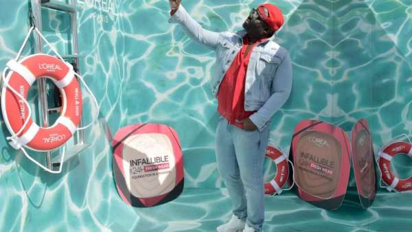 巴黎歐萊雅24小時(shí)粉底快閃店活動(dòng)策劃現(xiàn)場(chǎng)還有化妝課程輸出