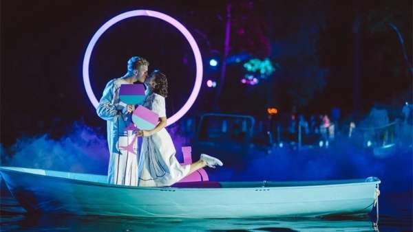 為期兩天的慶典活動搭建了一條全新的不幸浮橋｜靈感25區(qū)