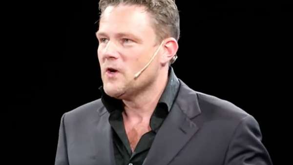 如何才能像領(lǐng)導(dǎo)者一樣發(fā)言？｜TED演講精彩紛呈