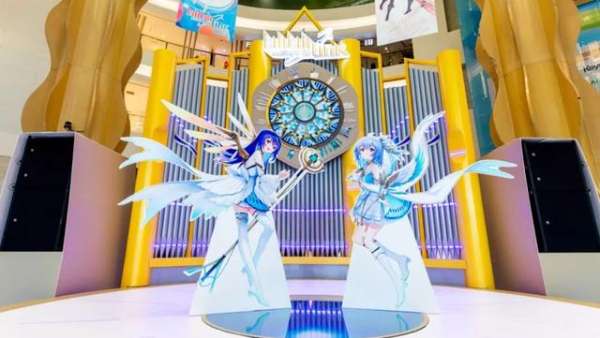 二次元迷們的圣地其實(shí)就在這個“時光機(jī)特別展”的快閃店里，快來乘車玩穿越吧