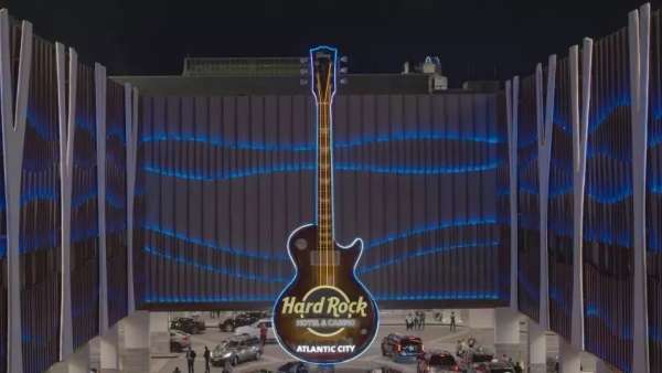 吉他立面燈光裝置點(diǎn)燃了大西洋城的硬石賭場的視覺體驗(yàn)