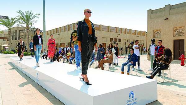 迪拜購(gòu)物中谷歌街景創(chuàng)意活動(dòng)｜街景時(shí)裝秀