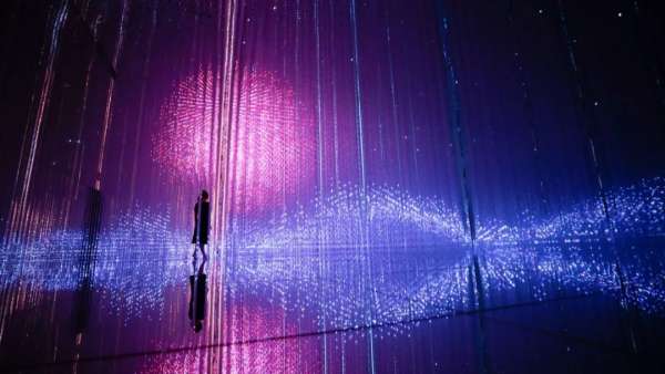 teamLab的大型美術(shù)展覽宛若夢境、美若仙境｜靈感25區(qū)