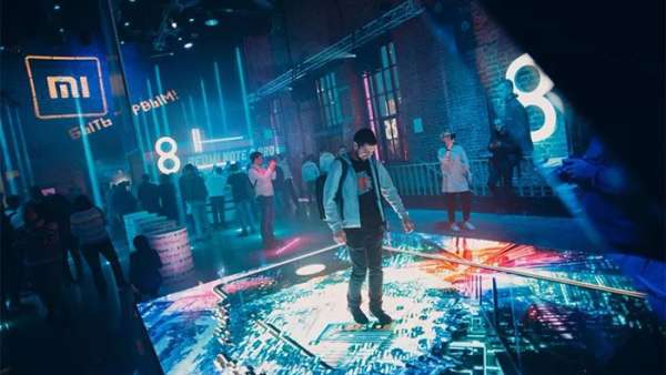 數(shù)字朋克風(fēng)格的新品發(fā)布會(huì)活躍了賓客的互動(dòng)體驗(yàn)