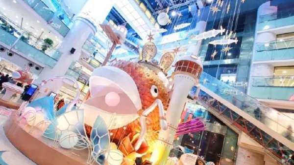 Jayde Fish插畫藝術(shù)展覽邀你一起去看色彩斑瀾的大錦鯉