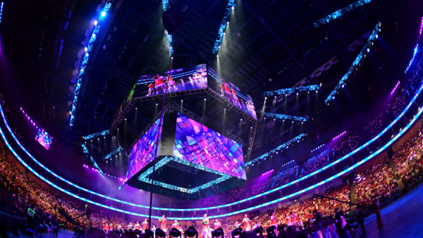 年會(huì)慶典活動(dòng)群英薈萃，舞美設(shè)計(jì)如同明星演唱會(huì)般震撼