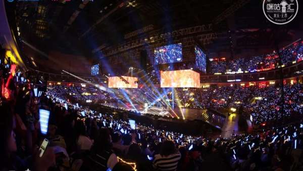 解鎖音樂(lè)盛典活動(dòng)舞美策劃的全新亮點(diǎn)，科技主視覺(jué)意象是重點(diǎn)