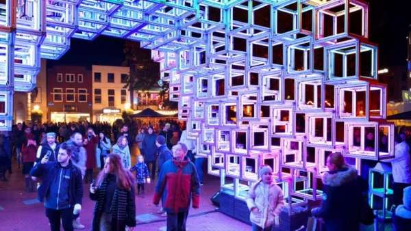 冬日的燈光秀活動(dòng)策劃，點(diǎn)亮了城市更暖了心里