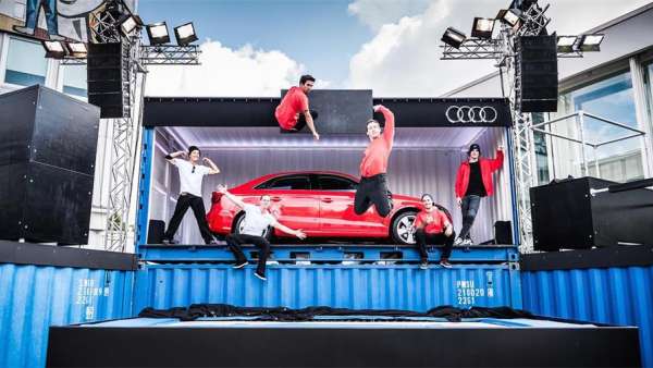 街頭風(fēng)格的快閃店活動(dòng)與驚心動(dòng)魄的舞蹈結(jié)合，旨在發(fā)布這輛新車