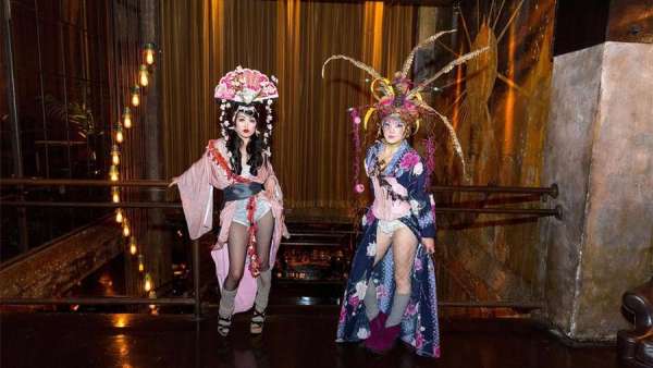 資生堂把派對活動場地安排在了地下，整場活動也顯得熠熠生輝