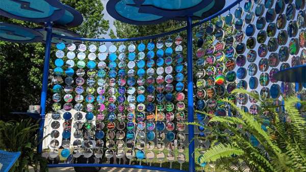 Facebook在音樂節(jié)活動中策劃的這個完全沉浸式互動環(huán)境，也太迷人了吧