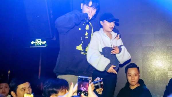 跨年派對(duì)活動(dòng)新說唱，吃喝嗨玩直到2020的日出升起還不夠