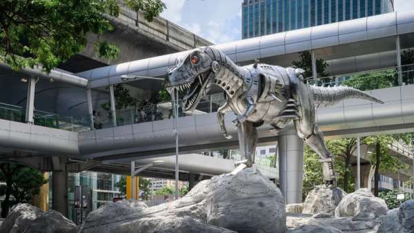 霸王龍雕塑會展活動別出心裁，與植物花卉呈現(xiàn)壯美視覺盛宴