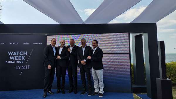 鐘表周發(fā)布會(huì)活動(dòng)落地游艇俱樂(lè)部花園內(nèi)，精湛技藝一次領(lǐng)略