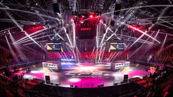 CFS打造了一場“零距離”的試聽盛宴活動，裸眼3D投影秀驚險刺激