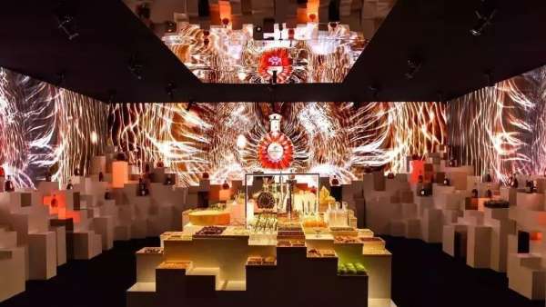9大展區(qū)的沉浸式體驗(yàn)展覽活動(dòng)帶來(lái)了一場(chǎng)視覺(jué)與味覺(jué)的饕餮盛宴