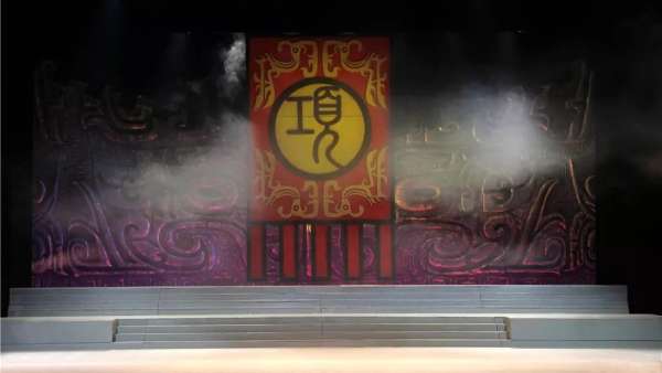 戲劇活動策劃的這些舞美設(shè)計集合而成的展覽更多的是回顧和展示