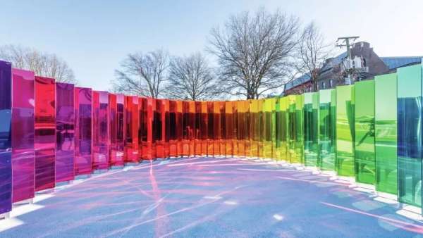 海濱公園的這個展覽活動設(shè)計以無法預(yù)期的方式與游客形成互動