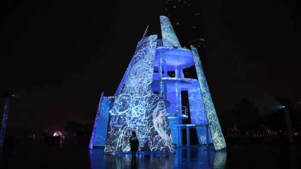 一座特殊的“光建筑”以展覽活動的形式亮相南京青奧燈會