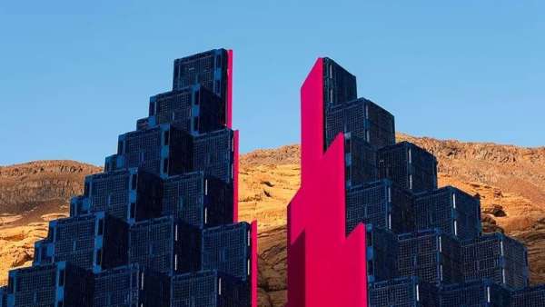 沙漠新綠洲的展覽活動匯集了以14位藝術(shù)家的互動裝置為特色，超贊