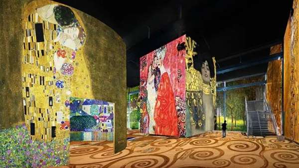 展覽活動的展覽形式也可以很多樣，運(yùn)用數(shù)字科技呈現(xiàn)的作品更沉浸式