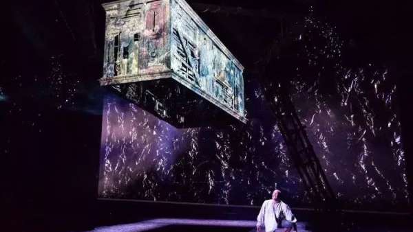 慶典活動(dòng)策劃的舞美怎樣使用色彩和燈光，這些能讓你找到閃光點(diǎn)