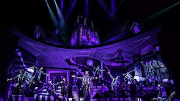 舞臺美學(xué)如何挑戰(zhàn)熒幕經(jīng)典，看看這場舞臺劇演出活動便知曉