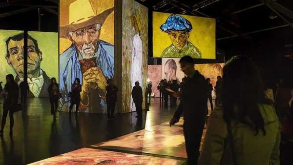 臺(tái)灣近3層樓高的環(huán)繞巨幕動(dòng)態(tài)沉浸式體驗(yàn)展覽活動(dòng)仿佛走入了畫中