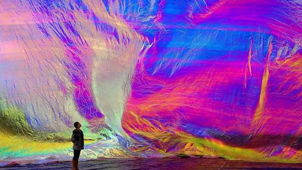 一場別樣的藝術(shù)展覽活動裝置竟是以蜘蛛網(wǎng)貫穿了對未來城市的想象力