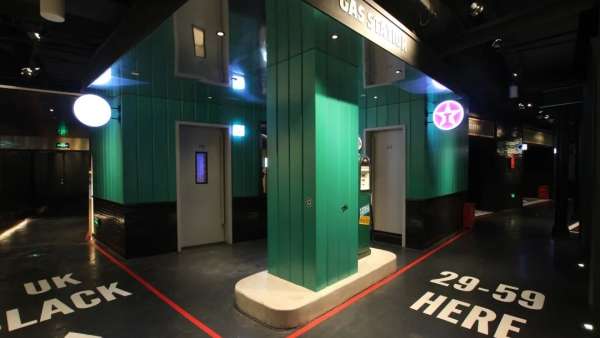 穿越異國街頭的KTV展覽裝飾，隨手一拍都像在倫敦街頭自拍一般