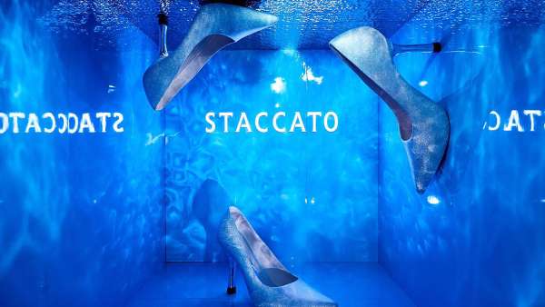 破次元水晶密室的快閃店展覽活動，神秘人魚色打造了奇趣夢幻場景