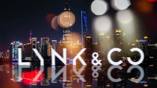 夜間風格的汽車快閃店展覽活動更像一個沉浸式美學體院劇場