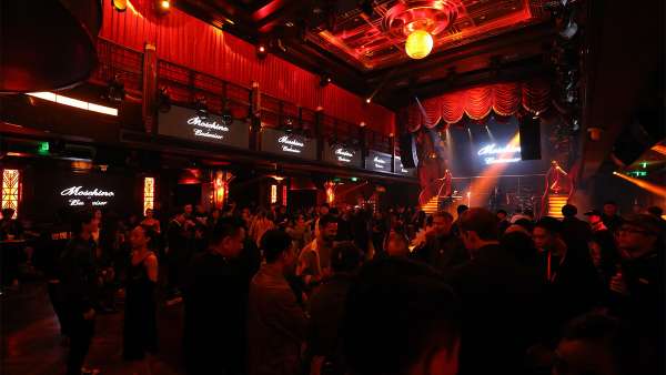 跨界新時(shí)尚，潮流快閃式發(fā)布會(huì)活動(dòng)為高級(jí)時(shí)裝圈注入新靈感