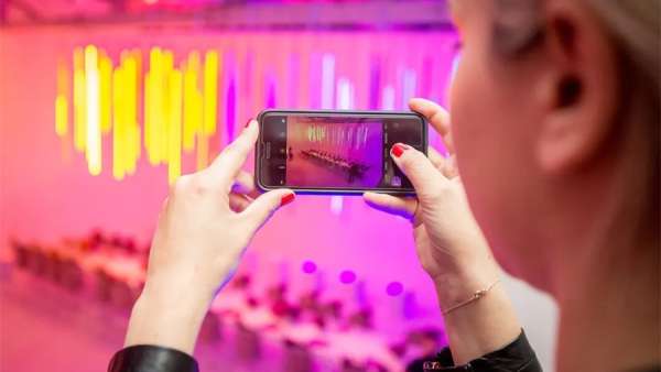 女神節(jié)的推廣活動(dòng)策劃現(xiàn)場辨識(shí)度超高，DIY水果沙拉課程更是亮點(diǎn)