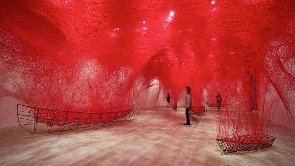 沉浸式作品會(huì)展活動(dòng)再次觸動(dòng)人心，抽象又寫實(shí)的作品思考著靈魂與生命意義