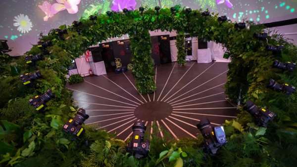 開業(yè)慶典活動策劃創(chuàng)意來源于當?shù)仫L俗，一場花卉活動全新面世