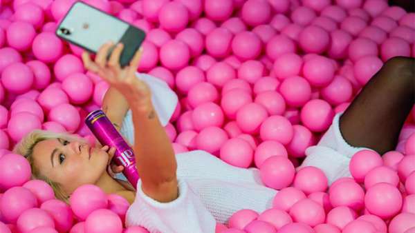 將美發(fā)產品發(fā)布會活動搬到超級糖果博物館舉行，更像是內容營銷活動