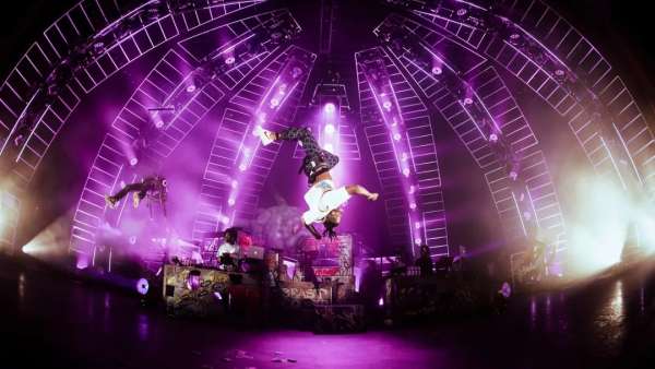 這些會展活動中的舞美設(shè)計過目難忘，用心記錄著演出的閃光瞬間